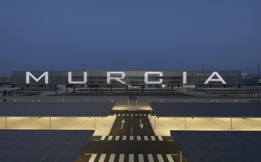 Aeropuerto Corvera
